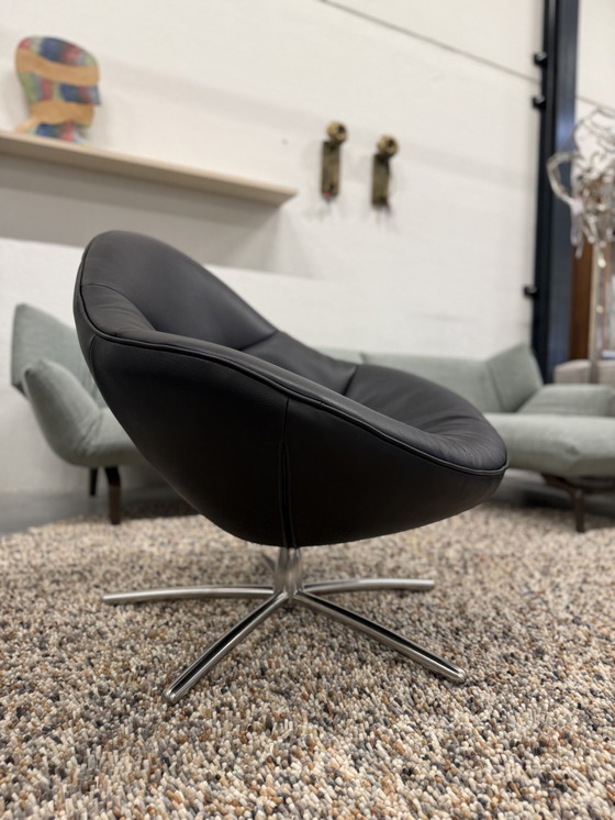 Image 1 of Label Vandenberg Hidde Soft Draai Fauteuil Met Poef Zwart Leer
