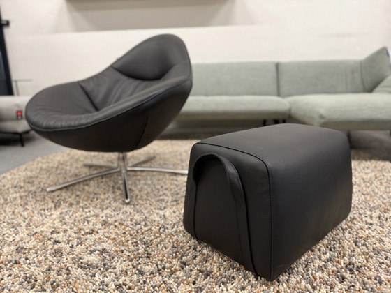 Image 1 of Label Vandenberg Hidde Soft Draai Fauteuil Met Poef Zwart Leer