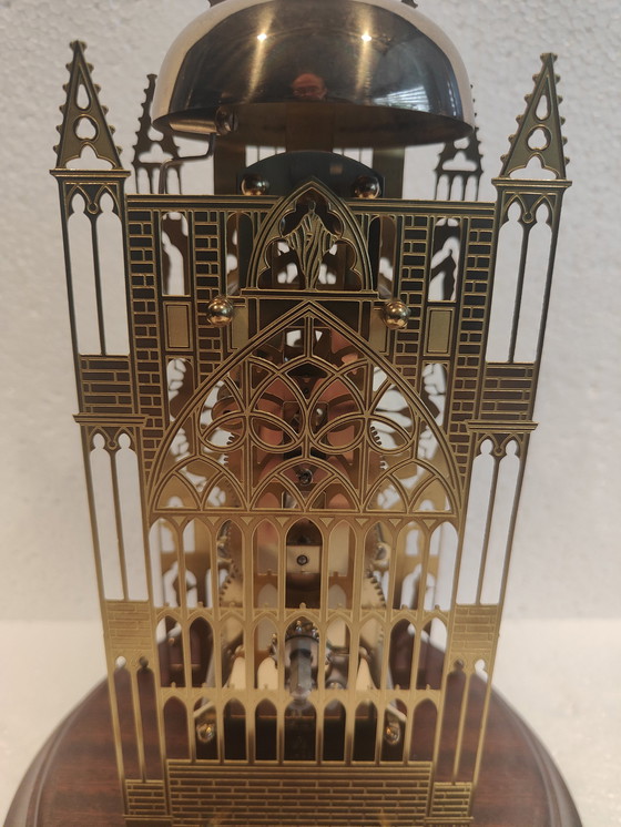 Image 1 of York Minster Cathedral Skeletklok Onder Glas
