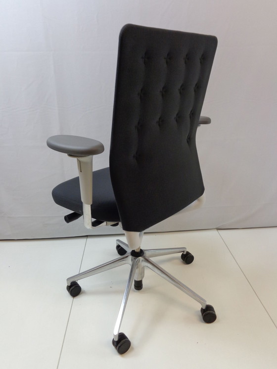 Image 1 of Vitra ID Chair bureaustoel