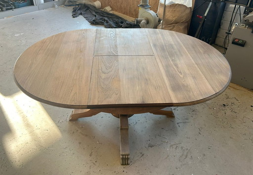 Ronde Uitschuifbare Kloostertafel Massief Eiken