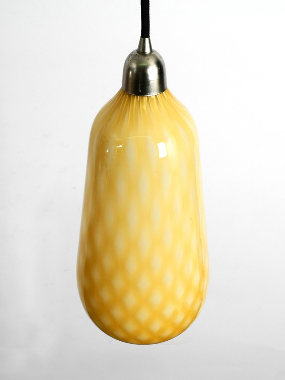 Image 1 of Prachtige gele en witte Italiaanse Mid Century Murano glazen hanglamp in zeldzaam ontwerp