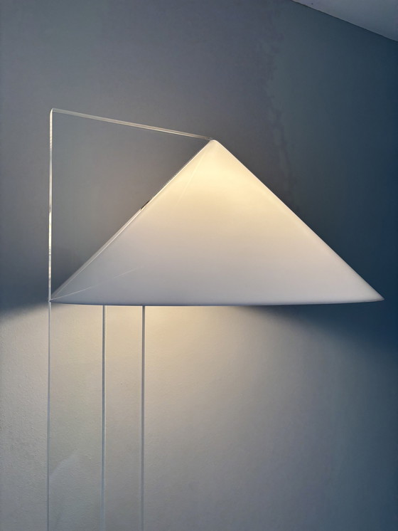 Image 1 of Harco Loor Perspex Vloerlamp “Cone”