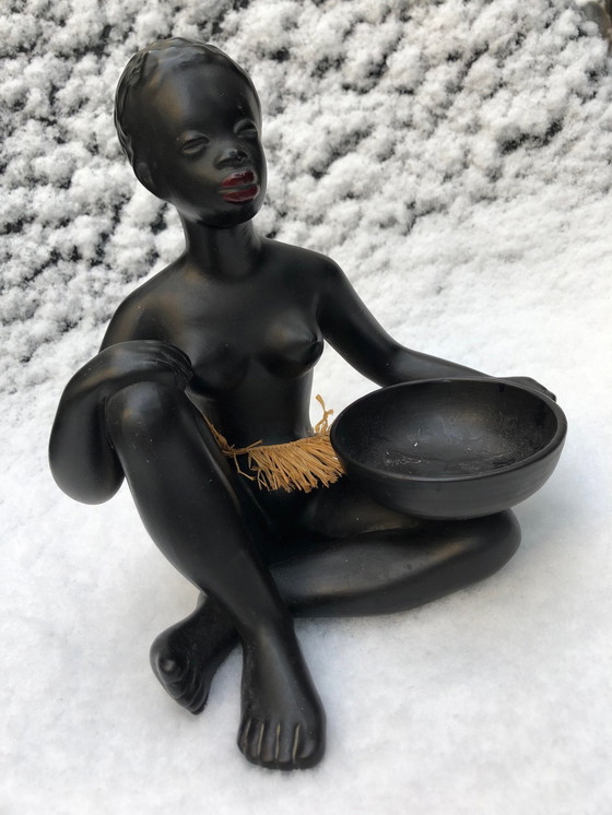Image 1 of Vintage Africanistisch beeld - porseleinen biscuit - 1950