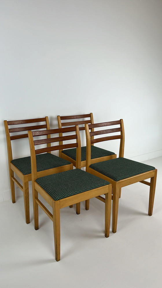 Image 1 of 4x Zweedse vintage houten stoelen met stoffen zitting 
