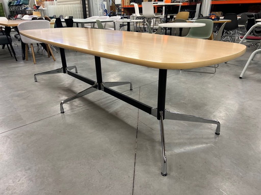 Vitra Eames Segmented Tafel, 2M80