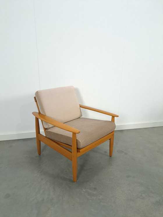 Image 1 of Deens Beukenhouten Fauteuil