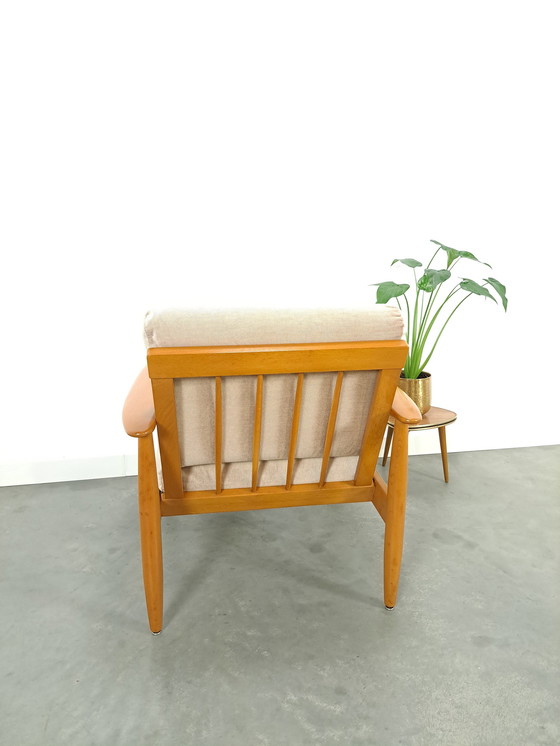 Image 1 of Deens Beukenhouten Fauteuil