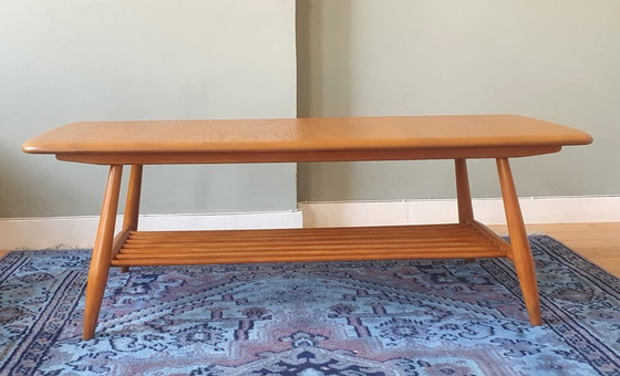 Image 1 of Vintage Windsor Ercol salon tafel door Lucian Ercolani