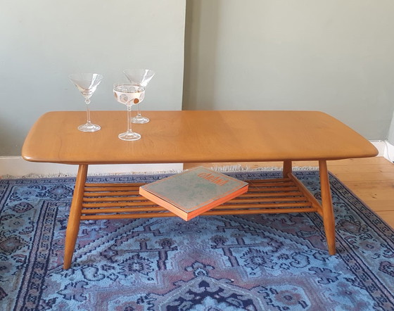 Image 1 of Vintage Windsor Ercol salon tafel door Lucian Ercolani