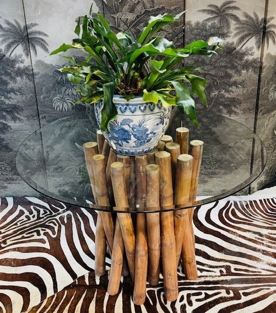 Image 1 of Vintage Bamboe Eettafel Met Facet Geslepen Ronde Glasplaat