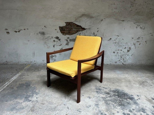 Scandinavische Vintage Rozenhouten Fauteuil