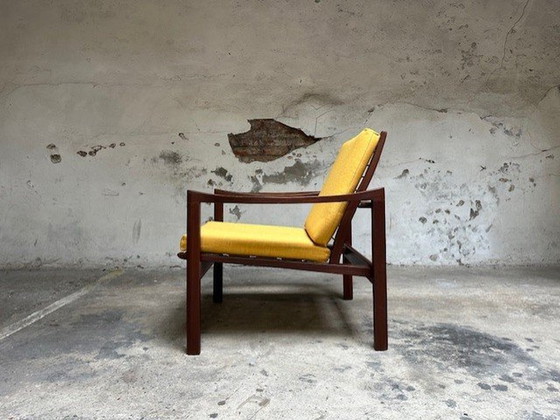 Image 1 of Scandinavische Vintage Rozenhouten Fauteuil