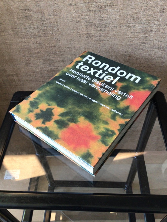 Image 1 of Boek Rondom Textiel