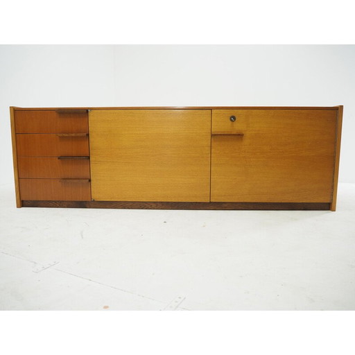 Vintage dressoir van Frantisek Mezulanik, Tsjecho-Slowakije 1960