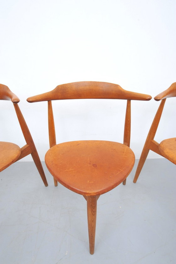 Image 1 of Hans J. Wegner Hart Stoel Fh4104 1952 In Eik En Leder