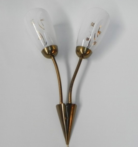 Image 1 of Vintage wandlamp met buisvormige staven en 2 glazen kappen