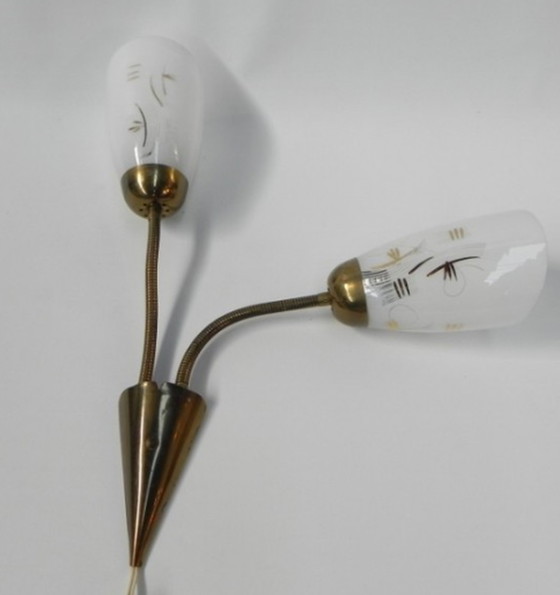 Image 1 of Vintage wandlamp met buisvormige staven en 2 glazen kappen