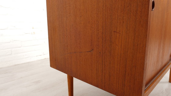 Image 1 of Vintage Kastje Met Schuifdeuren | Ps System | Audiomeubel | Teak | 80 Cm