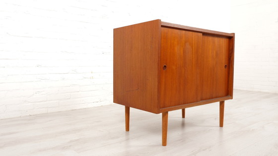 Image 1 of Vintage Kastje Met Schuifdeuren | Ps System | Audiomeubel | Teak | 80 Cm