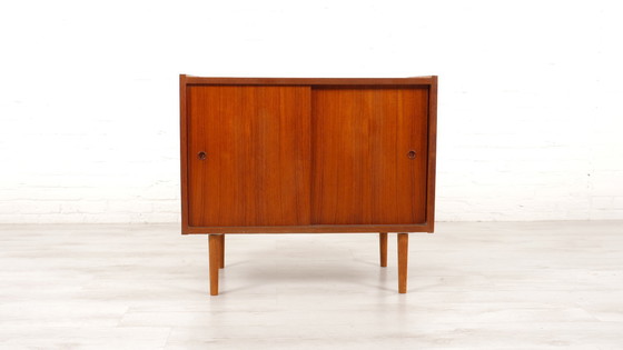 Image 1 of Vintage Kastje Met Schuifdeuren | Ps System | Audiomeubel | Teak | 80 Cm