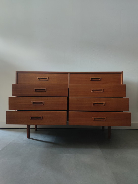 Image 1 of Vintage Deens Dressoir Met 8(!) Lades In Teak