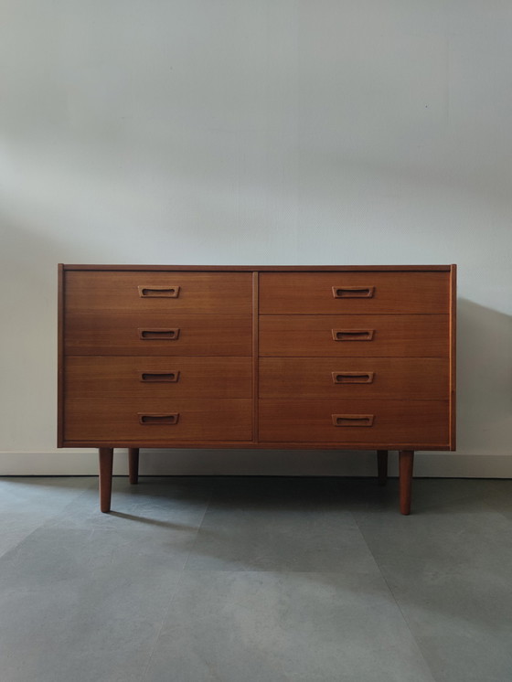 Image 1 of Vintage Deens Dressoir Met 8(!) Lades In Teak