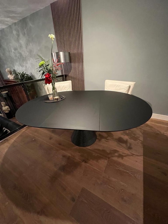 Image 1 of Arco balance tafel