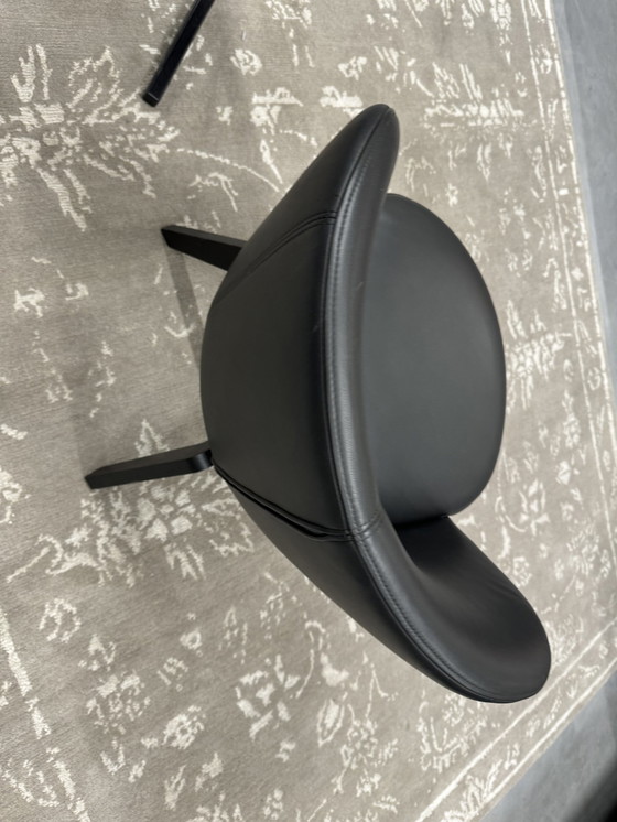 Image 1 of Rolf Benz 562 Fauteuil zwart leer Draai stoel