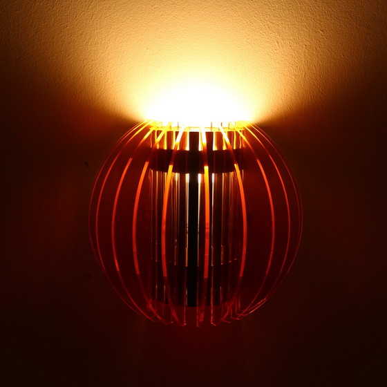 Image 1 of Oranje Acryl Wandlamp