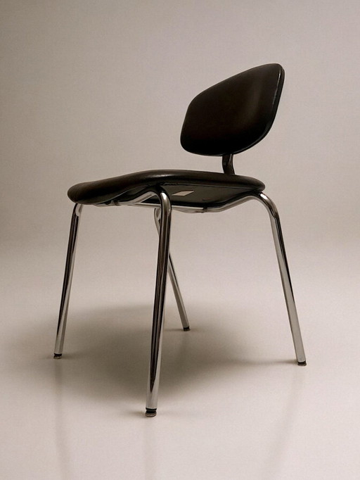 Suite De Douze Chaises "420-440" - Steelcase Strafor - C. 1980 - Frankrijk