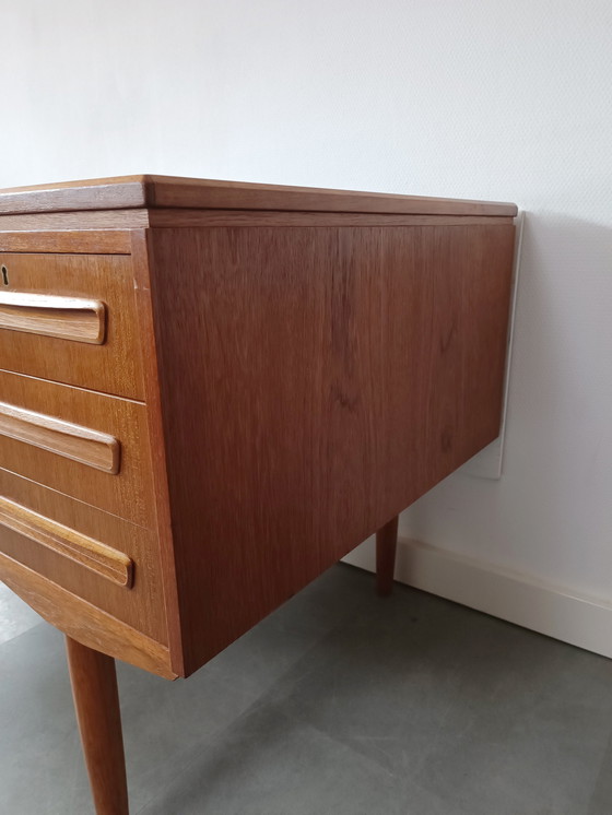 Image 1 of Vintage Deens Vrijstaand Bureau Door J. Svenstrup