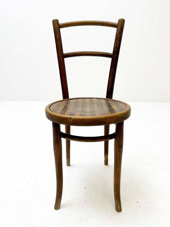 Image 1 of Antieke gebogen houten stoel van Thonet, jaren 1940