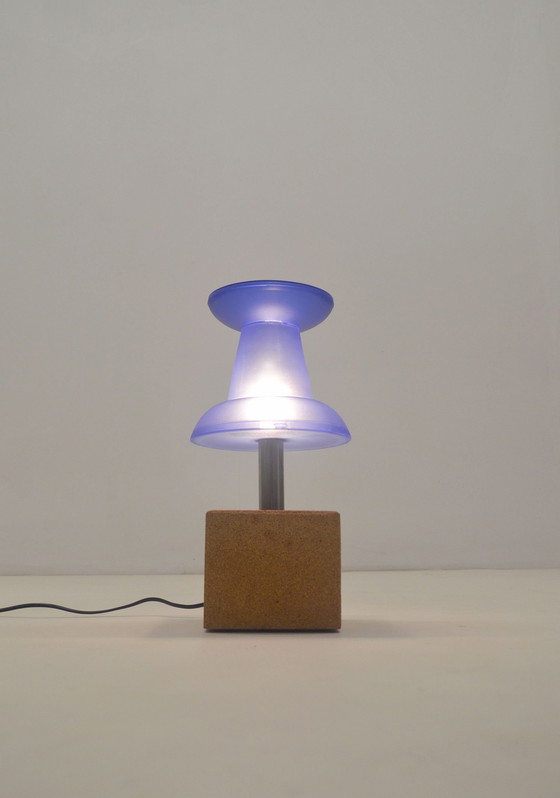 Image 1 of Pop Art Lamp 'Pushpin' Ontworpen Door Justin Cheung Voor Visualgram