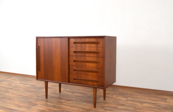 Image 1 of Mid Century Deens teakhouten dressoir, 1960S.