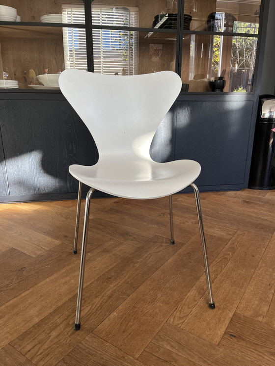 Image 1 of 2x Fritz Hansen 7 Series Vlinderstoel