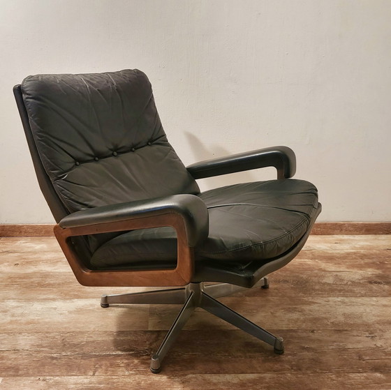 Image 1 of King Chair Fauteuil 