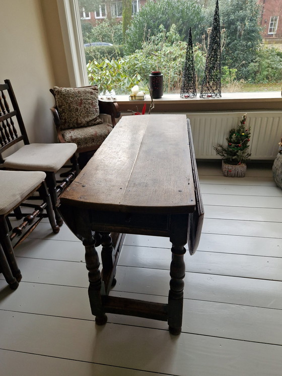 Image 1 of Antieke Hangoor Eettafel