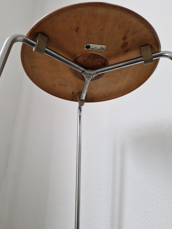 Image 1 of Fritz Hansen Design Dot kruk 1E Editie