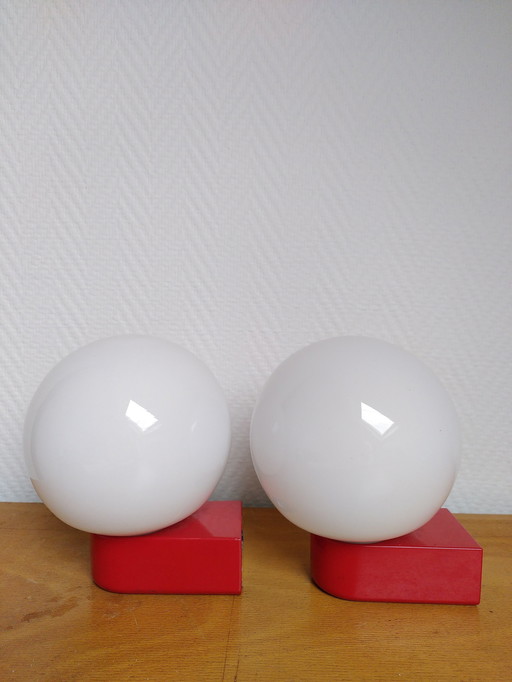 2x Postmoderne Opaline Wandlampen