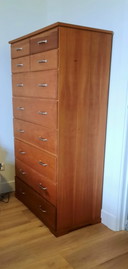 Van Heals London kersenhouten ladenkast