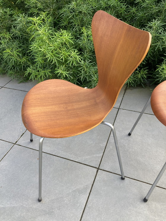 Image 1 of 2x Arne Jacobsen Fritz Hansen Vlinderstoel