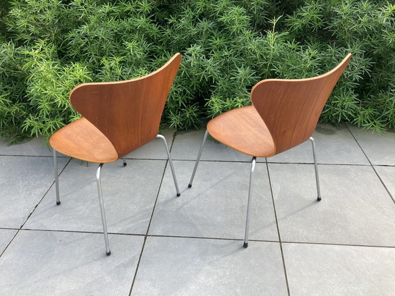 Image 1 of 2x Arne Jacobsen Fritz Hansen Vlinderstoel