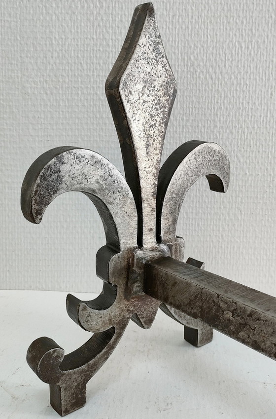 Image 1 of Paar Fleur De Lys Vintage Stalen Andirons