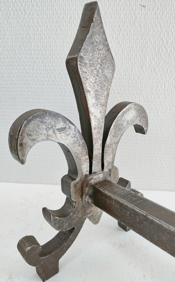 Image 1 of Paar Fleur De Lys Vintage Stalen Andirons
