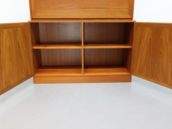 Image 1 of Deense vintage boekenkast secretaire teak