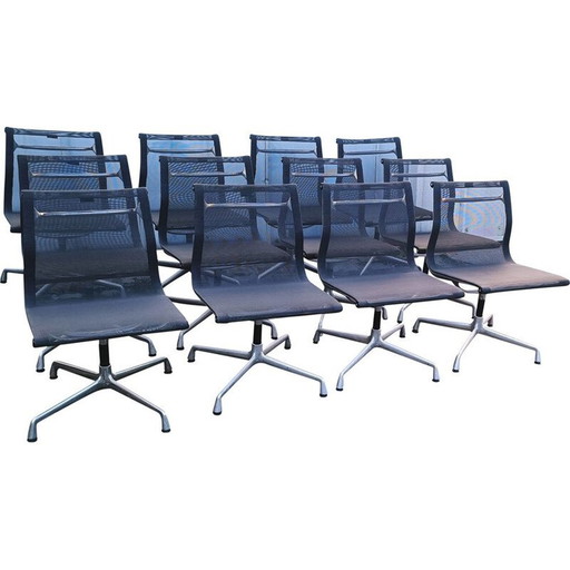 Set van 12 vintage Ea105 aluminium stoelen van Charles & Ray Eames voor Vitra