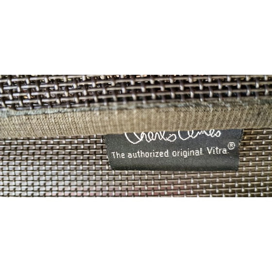 Image 1 of Set van 12 vintage Ea105 aluminium stoelen van Charles & Ray Eames voor Vitra