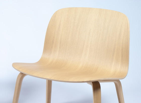 Image 1 of 2x Muuto Visu lounge chairs door Mika Tolvanen