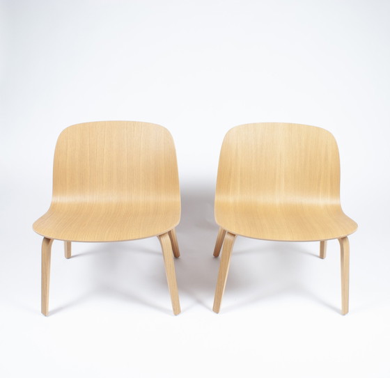 Image 1 of 2x Muuto Visu lounge chairs door Mika Tolvanen